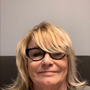 Meet your Posher, Denise